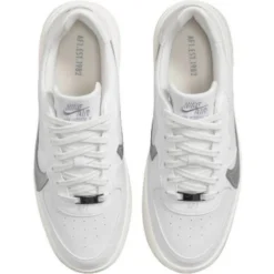 Nike Air Force 1 PLT.AF.ORM W - Summit White/Sail/Wolf Grey/Metallic Silver -Matens Shoes Shop Nike Air Force 1 PLT.AF .ORM W Summit White Sail Wolf Grey Metallic Silver 2